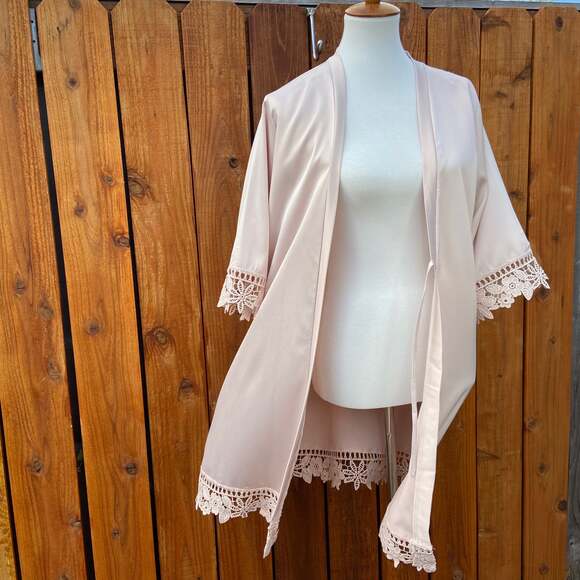 Le Rose Stories Pink Bridesmaid Robe/Kimono - Picture 3 of 10